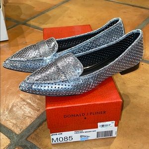 Donald J Pliner metallic silver loafer flats 8.5